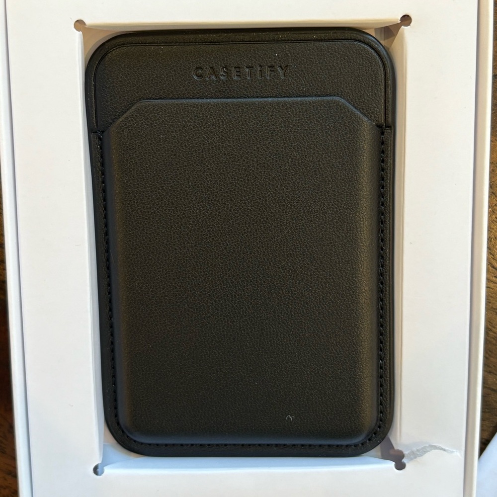 Casetify Bioveg MagSafe wallet NEW